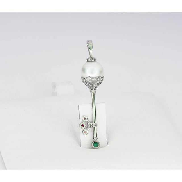 White Key Pendant With Pearl in 14k Gold For Sale - Image 8 of 9