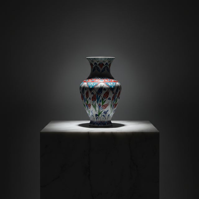 White Handmade Ceramic Iznik Vase (Faceted Form) Red Tulip and Blue Arch Pattern For Sale - Image 8 of 8