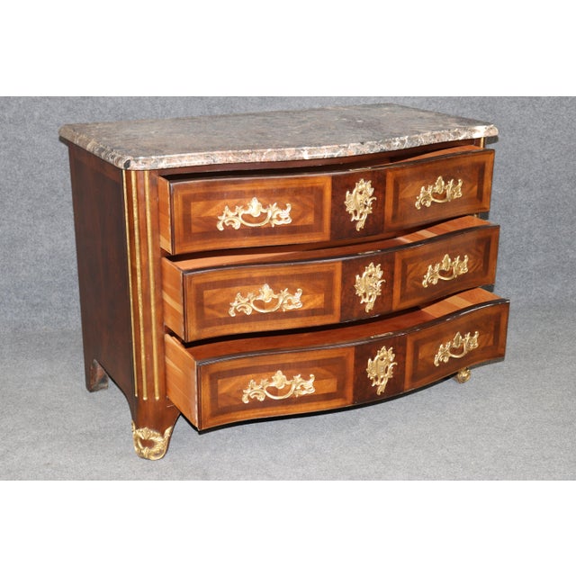 Brown Pair e.j Victor Regency Style Brass Mounted Marble Top Commodes For Sale - Image 8 of 9