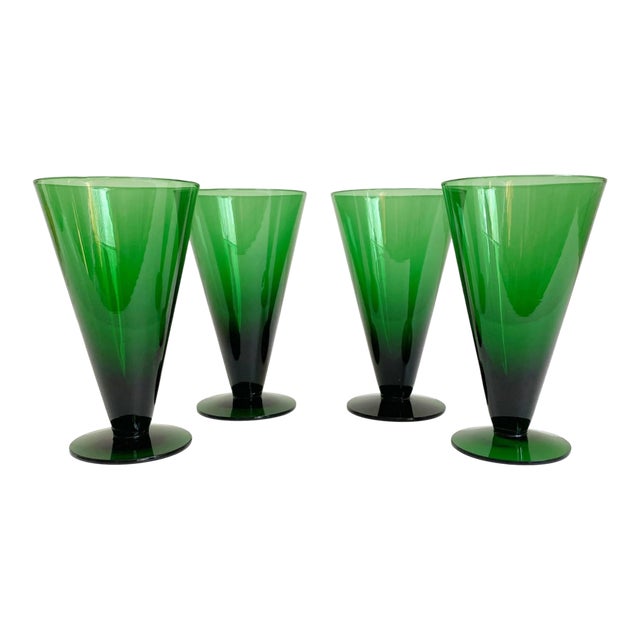 Vintage Art Deco Emerald Green Wine Glasses Cocktail Goblets - Set of 4 For Sale