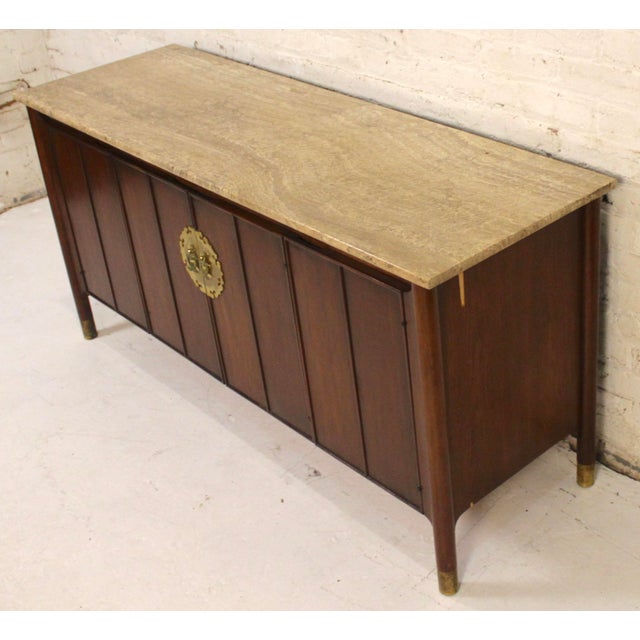 Hollywood Regency Mid 20th Century Travertine Topped Walnut Credenza in the Hollywood Regency Style For Sale - Image 3 of 16