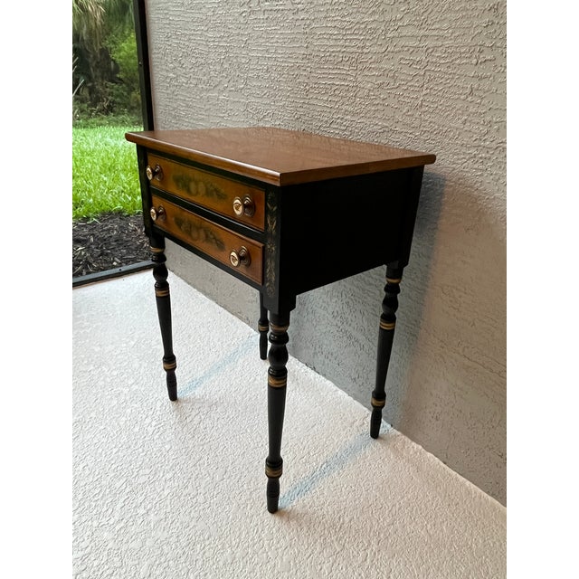 1980s 1980s Vintage Lambert Hitchcock Maple Wood Side Accent Table For Sale - Image 5 of 14