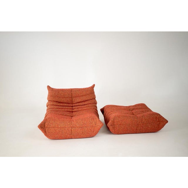 Ligne Roset Set of Togo Lounge Chair and Pouf in Crimson Tweed Fabric by Michel Ducaroy for Ligne Roset, 1973 For Sale - Image 4 of 18