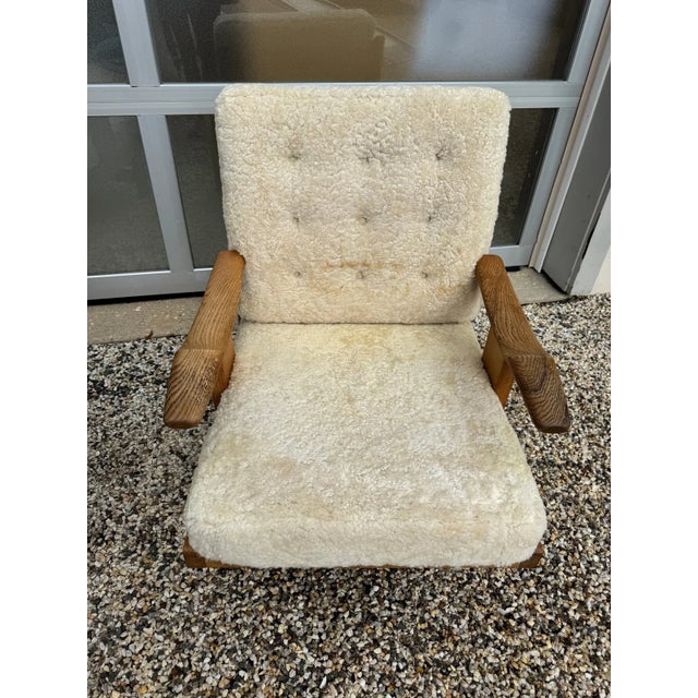 Pair of Tripod Lounge Chairs Attributed to Guillerme Et Chambron for Votre Maison, 1960 For Sale - Image 4 of 10