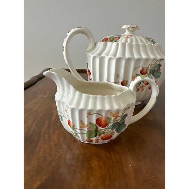 Ceramic 1950s Copeland Spode Strawberry Pattern Tea Pot, Sugar and Creamer Set- 3 Pieces For Sale - Image 7 of 18