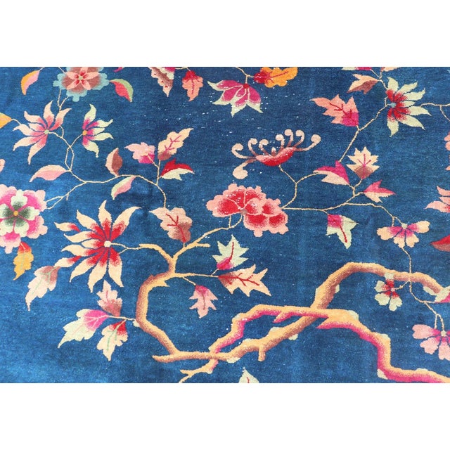 Early 20th Century Early 20th Century Blue Background Chinese Art Deco Rug With Large Vining Flowers and Leaves For Sale - Image 5 of 12