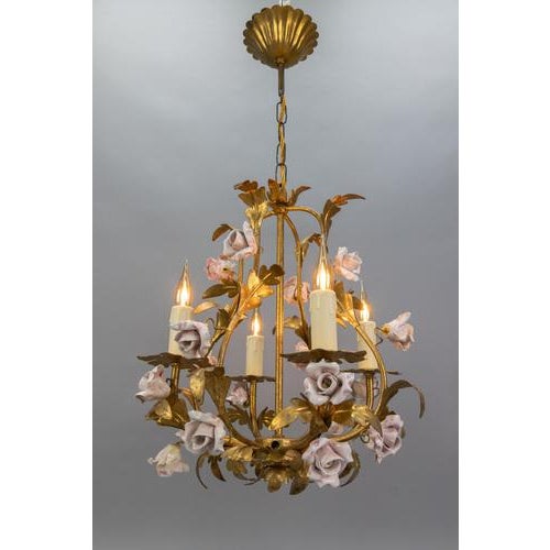 Hollywood Regency Hollywood Regency Style Gilt Metal and Pink Porcelain Roses Chandelier, Italy, 1970s For Sale - Image 3 of 18