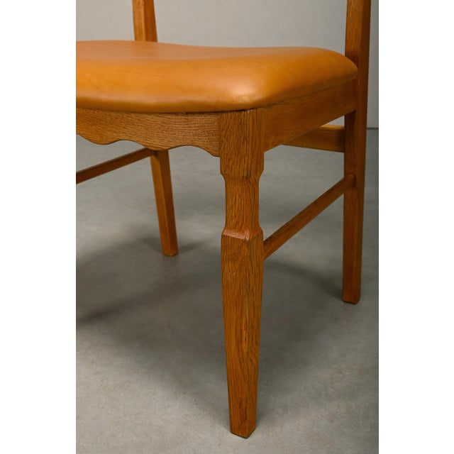 Razorblade Style Dining Chairs in Oak and Leather by Henning Kjærnulf, Denmark, 1960s, Set of 7 For Sale - Image 12 of 18