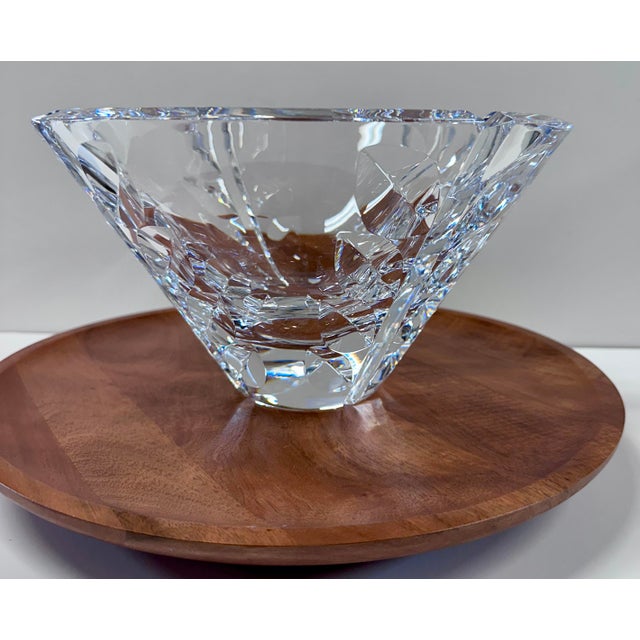 Mid-Century Modern Vintage Orrefors Gunnar Cyrén Signed Leaf-Cut 10" Crystal Bowl, Sweden For Sale - Image 3 of 9