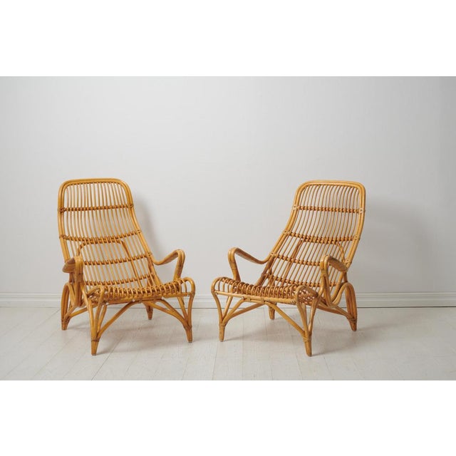 Bruno Mathsson Swedish Modern Rattan Lounge Chairs and Footstool attributed to Bruno Mathsson for Dux, 1970s, Set of 3 For Sale - Image 4 of 15
