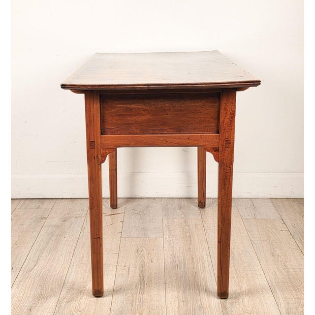 Early 19th Century American Fruitwood One-Drawer Tavern Table, Circa 1810 For Sale - Image 5 of 9