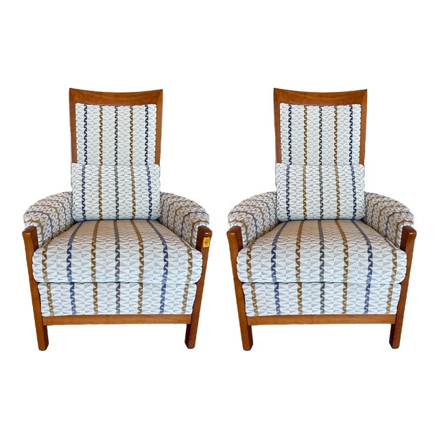 Late 20th Century Pair of Armchairs With New Upholstery For Sale