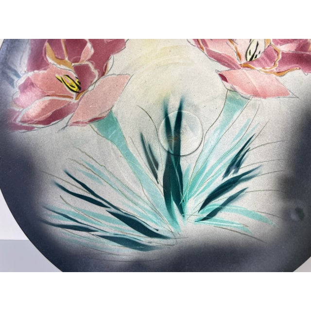 Mid-Century Modern 80's Vintage Claudia Hand Painted Flower Design Decorative Pottery Plate For Sale - Image 3 of 12