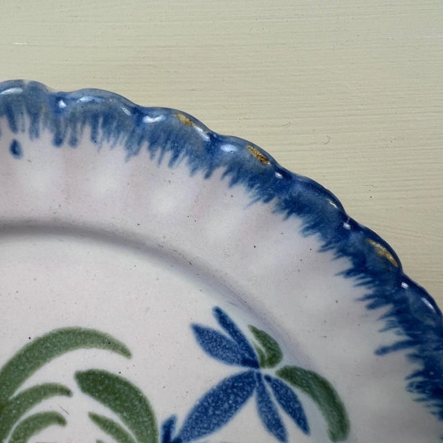 Antique French Faïence De l'Est Plate – Rose Creuse Floral Decoration – Scalloped Godronné Rim For Sale - Image 11 of 11