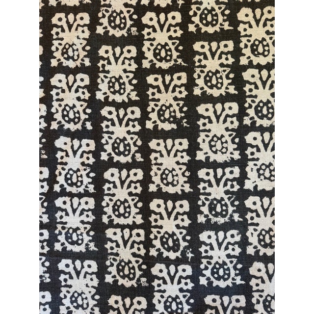 Schumacher Schumacher Jakarta Linen Print Graphite Fabric 174630 1 7/8 Yards For Sale - Image 4 of 4
