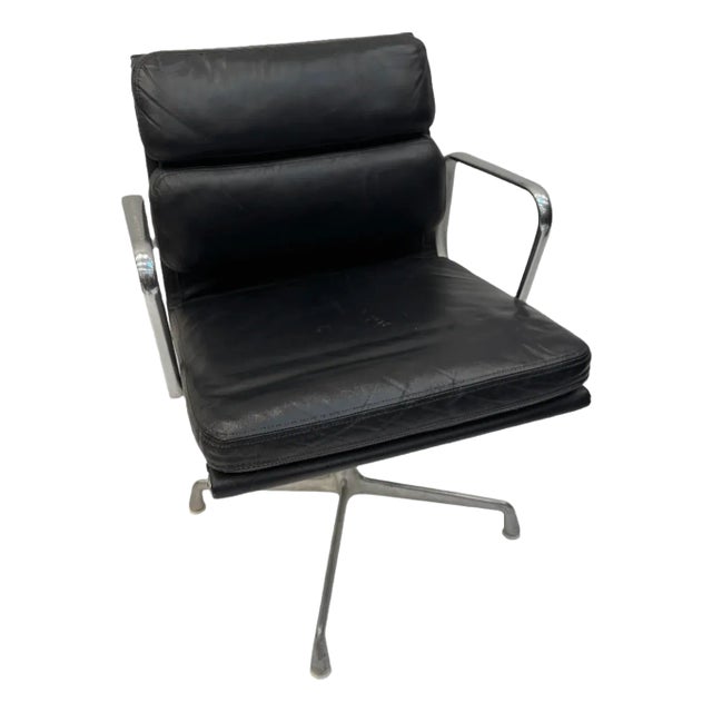 Mid 20th Century Original Herman Miller Aluminum Eames Soft Pad Group Management Conference Chair For Sale