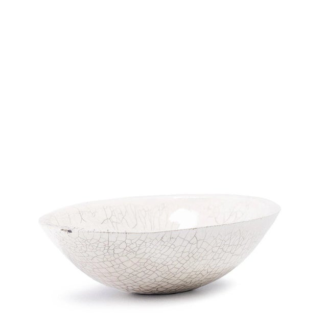 Contemporary Japanese Donburi Bowl in White Crackle Raku Ceramic from Laab Milano For Sale - Image 3 of 3