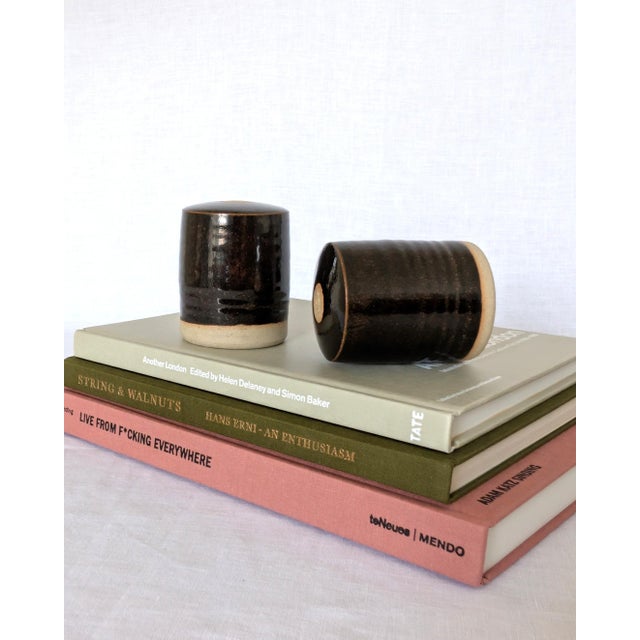 1970s Vintage Rustic Ceramic Salt and Pepper Shakers from Somerset Pottery, 1970s, Set of 2 For Sale - Image 5 of 8