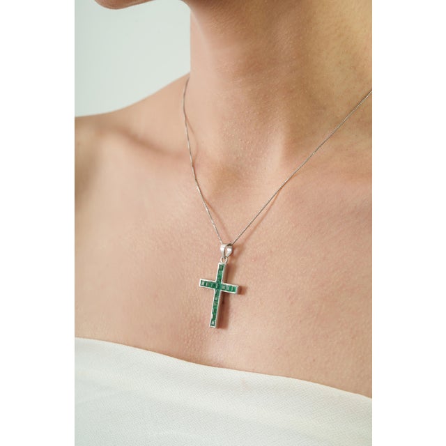 Contemporary 2.17 Ct Natural Emerald Channel Set Cross Pendant in Sterling Silver For Sale - Image 6 of 12