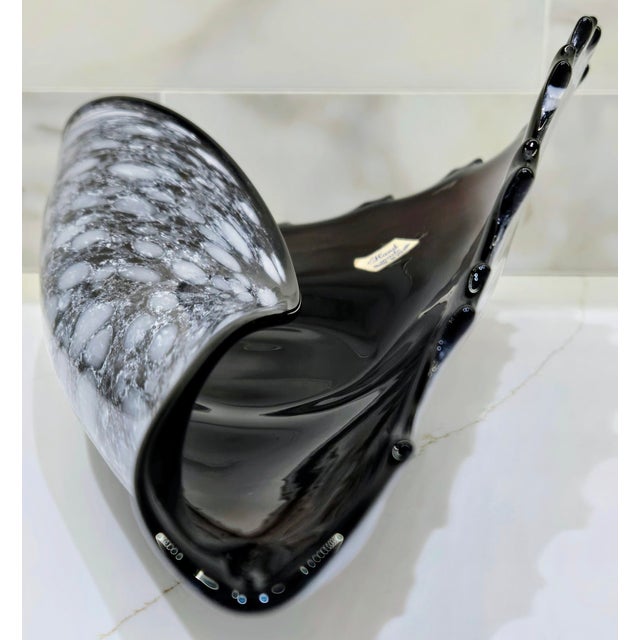 Late 20th Century Vintage Polish Art Glass Conch Shell Centerpiece Bowl For Sale - Image 5 of 11