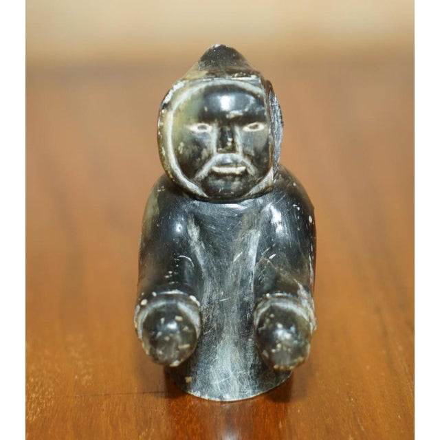 Fine Alex Patsauq 1917 Signed Serial Number Inuit Eskimo Soapstone Kayak Carving For Sale - Image 16 of 18