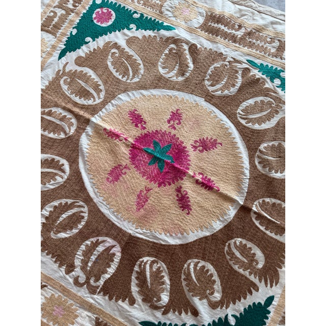 Boho Neutral Tan Suzani From Tashkent For Sale In New York - Image 6 of 7