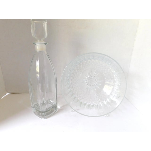 Arcoroc France Vintage 1960's Starburst Pattern Cut Glass Fruit Salad Dessert Decorative Bowl For Sale - Image 11 of 12