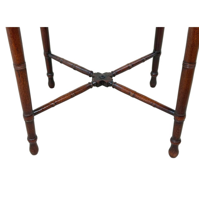 Hollywood Regency Early 19th Century Georgian Oval Top Occasional Table in Mahogany, 1815 For Sale - Image 3 of 11