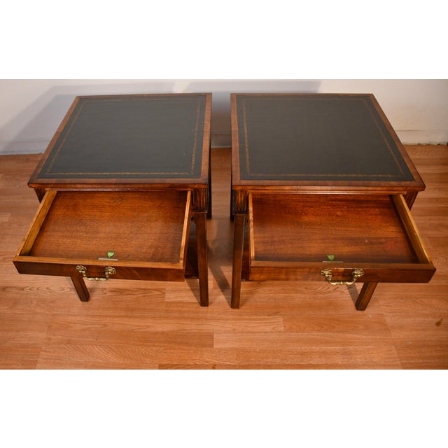 Brown 1930s Pair of English Regency Mahogany Green Leather Top Accent Side Tables For Sale - Image 8 of 18