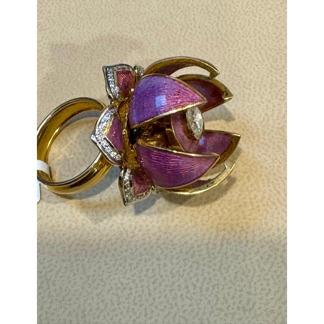 Gorgeous Lotus Flower which open & Close with solitaire Diamond and Enamel S 6.5 For Sale - Image 4 of 18