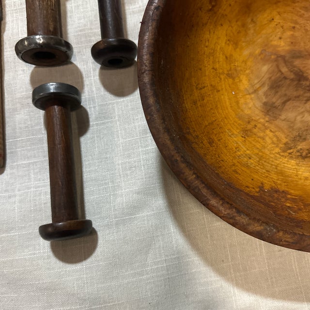 Brown Vintage Munusing Bowl and Spools- Set of 7 For Sale - Image 8 of 9