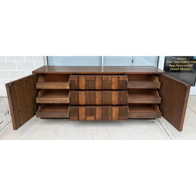 1970s 1970s Brutalist-Inspired Dresser With Two Mirrors For Sale - Image 5 of 18