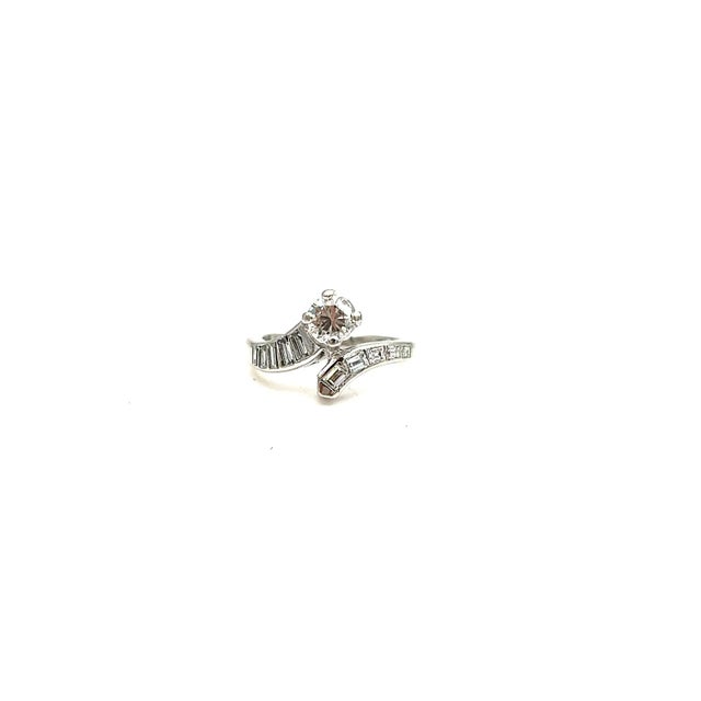 Modern 0.45 Ct Diamond Ring Size 5.25 For Sale - Image 3 of 6