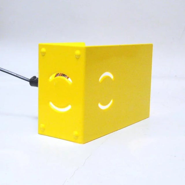 Contemporary Yellow Armilla Sconces by Vico Magistretti for Artemide, 1967, Set of 2 For Sale - Image 3 of 10