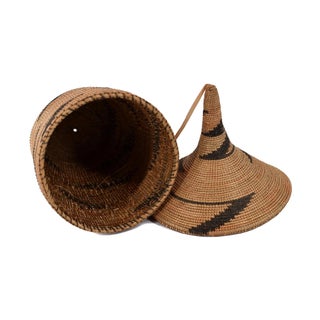 Early 20th Century Tutsi Basket with Lid Rwanda For Sale