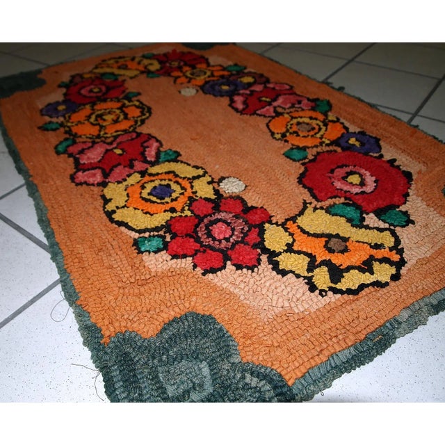 Textile 1940s Handmade Vintage American Hooked Rug 2' X 3' For Sale - Image 7 of 8