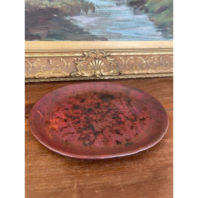 1970s Vintage Hand-Hammered Copper Plate With Patina. For Sale - Image 5 of 10