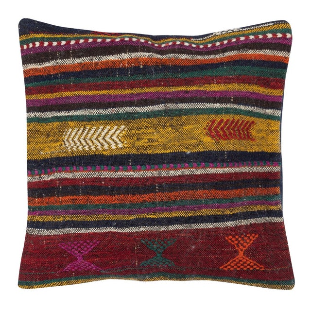 Bring history and warmth into your home with this vintage handmade Turkish wool cushion cover set. This pair of cushion...