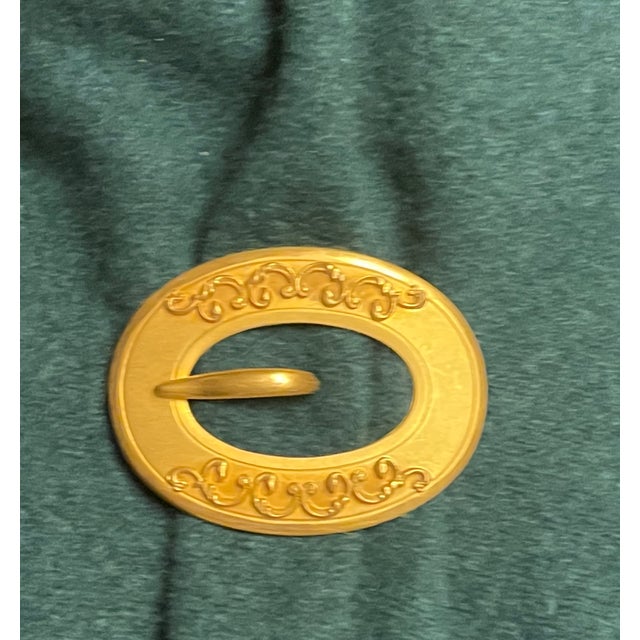 Metal Late 19th Century Victorian Gold Gilded Buckle Brooch - For Sale - Image 7 of 7