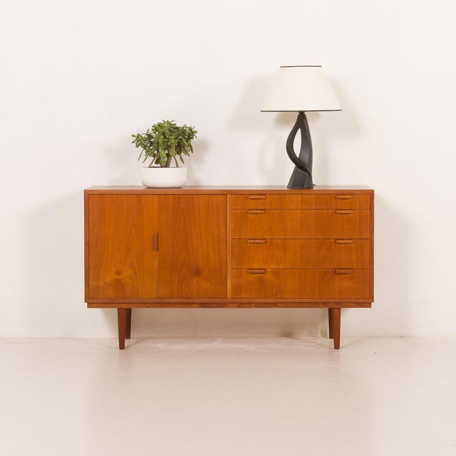 Teak Sideboard by Carlo Jensen for Hundevad & Co, Denmark, 1970s For Sale - Image 15 of 15