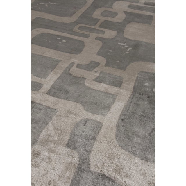 Contemporary Bridgewater Hand loom Bamboo/Silk Gray/Taupe Rug-8'x10' For Sale - Image 3 of 7