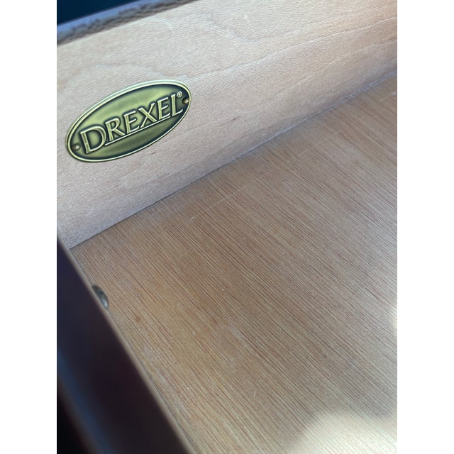 1990s Drexel Chippendale Collection Cherry Flame Mahogany Nightstand Pair For Sale - Image 5 of 5