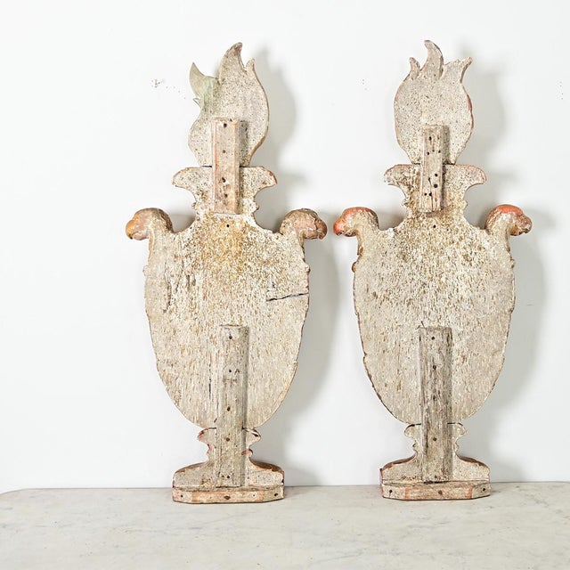 Gold Italian Pair of 19th Century Giltwood Appliqués For Sale - Image 8 of 12