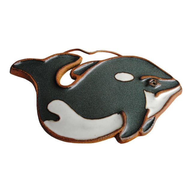 Vintage Victoria Littlejohn Ceramic Orca Whale Trivet For Sale