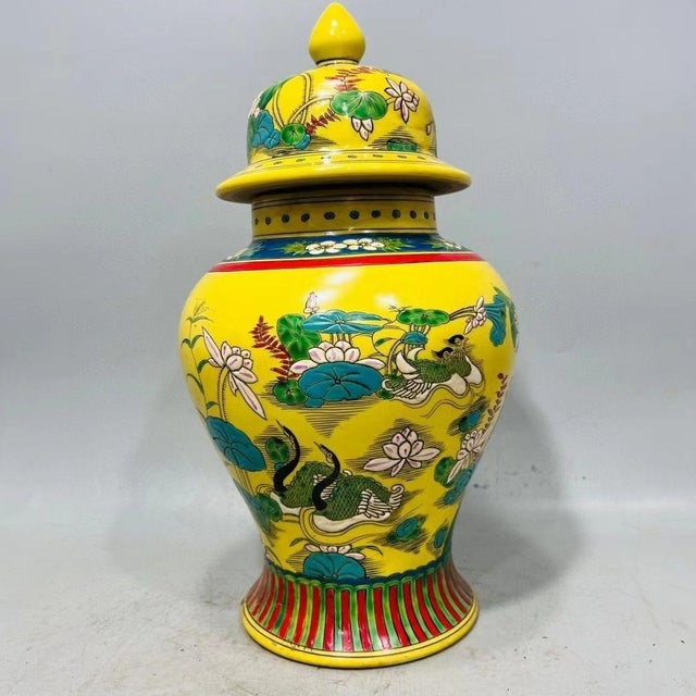 Dimensions: Height 35 cm (13.8") x Diameter 19 cm (7.5") Material: Enameled Porcelain Style: Chinese, Traditional,...