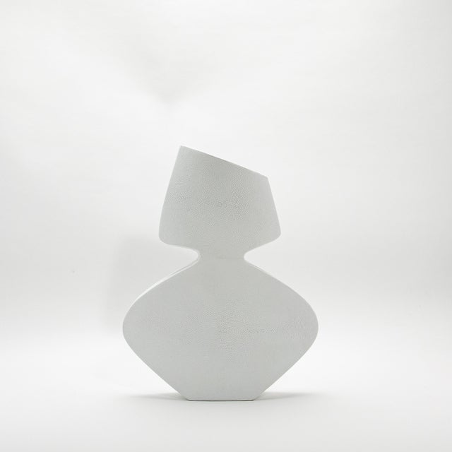 2020s Modern Sculptural Vase in Shagreen by R&y Augousti For Sale - Image 5 of 10
