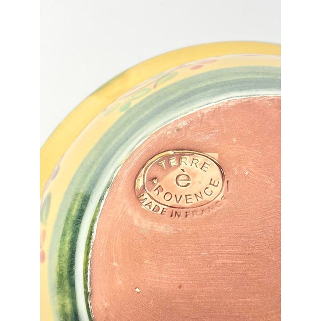 2000 - 2009 Terre E Provence Yellow & Green Earthenware Serving Bowl For Sale - Image 5 of 5