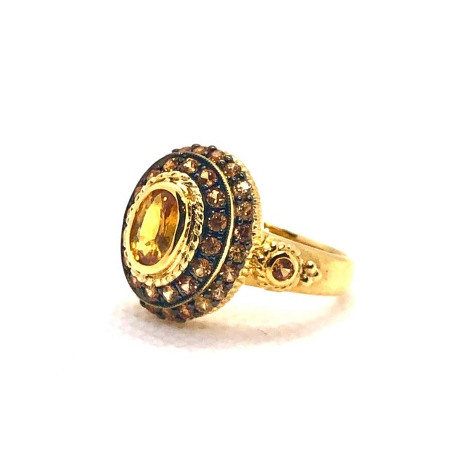 Bochic "Orient" Vintage Fancy Yellow Sapphire Ring Set In 18K Gold & Silver For Sale - Image 11 of 18