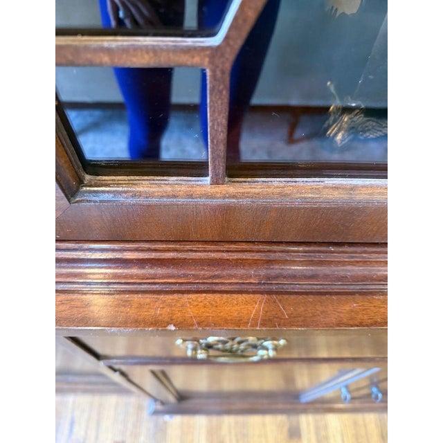 Wood Georgian Carved Mahogany Breakfront Bookcase Cabinet by Hickory For Sale - Image 7 of 10