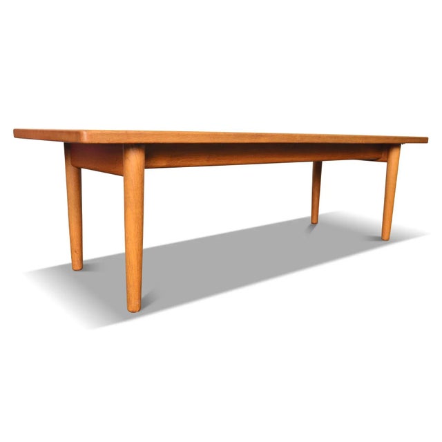 Mid-Century Modern 1960s Solid Oak Coffee Table by Hans Wegner for Johannes Hansen For Sale - Image 3 of 8
